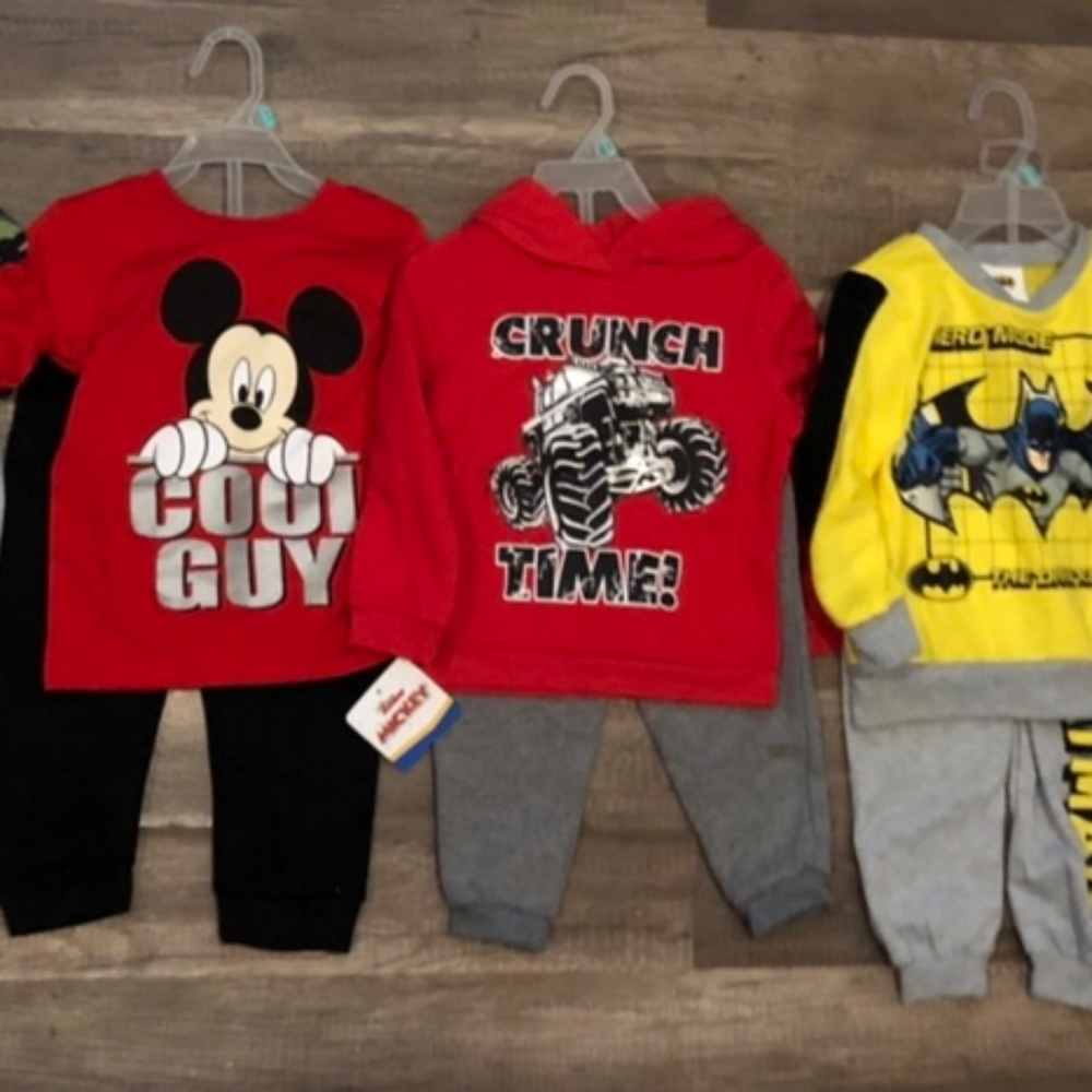 5 2pc Boy’s bundle size 2t 3t